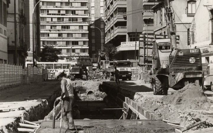 Calle Jacinto Verdaguer en obras 1985